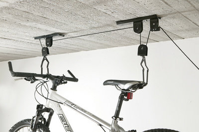 Fiets lift, een eenvoudig ophangsysteem.